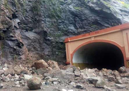 mumbai-pune-expressway-landslide