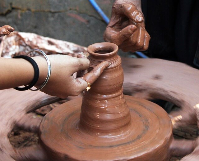 pottery-artisan