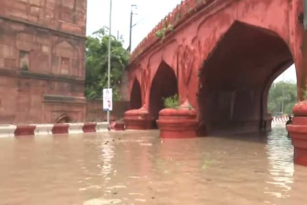 new-delhi-flood