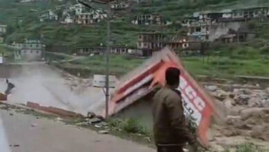 tehri-house-collapse-balganga-river