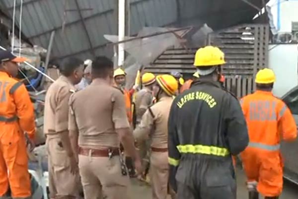 lucknow-transport-nagar-building-collapse