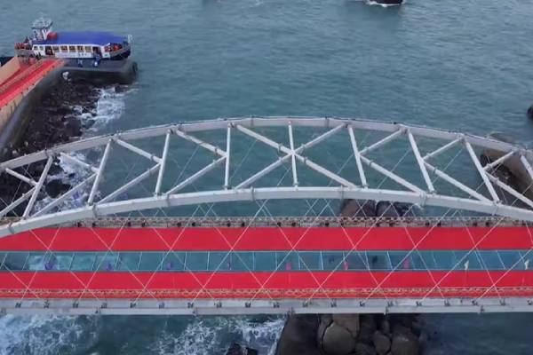 glass-sea-bridge-kanyakumari
