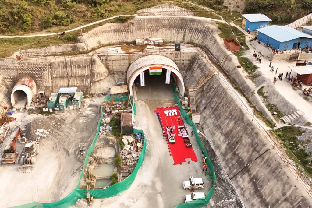 longest-railway-tunnel-in-india