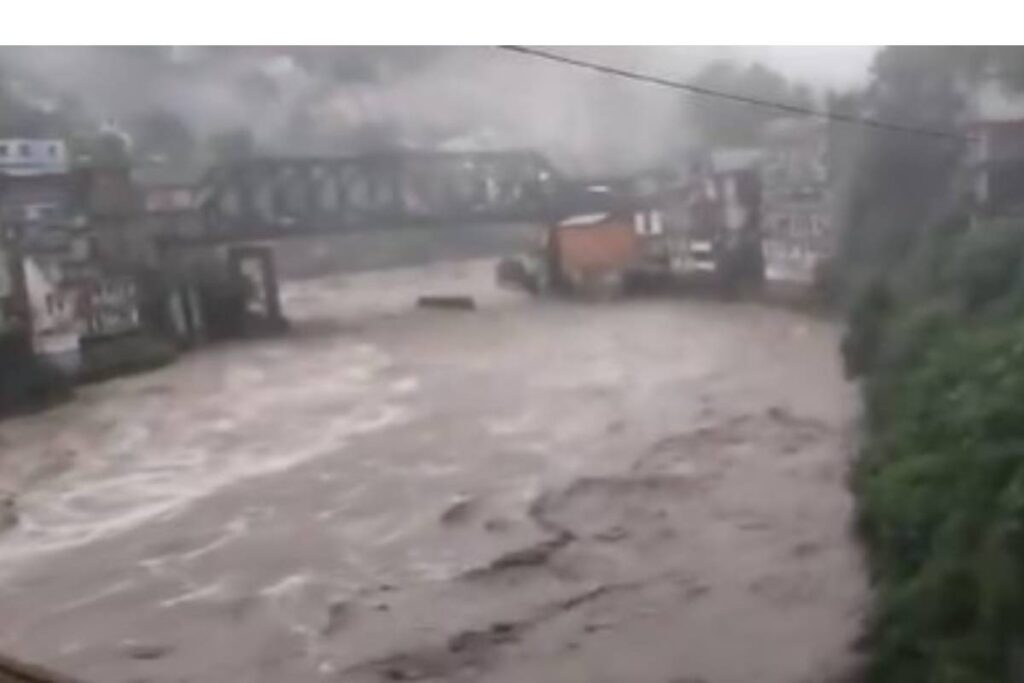 chamoli-dewal-cloudburst