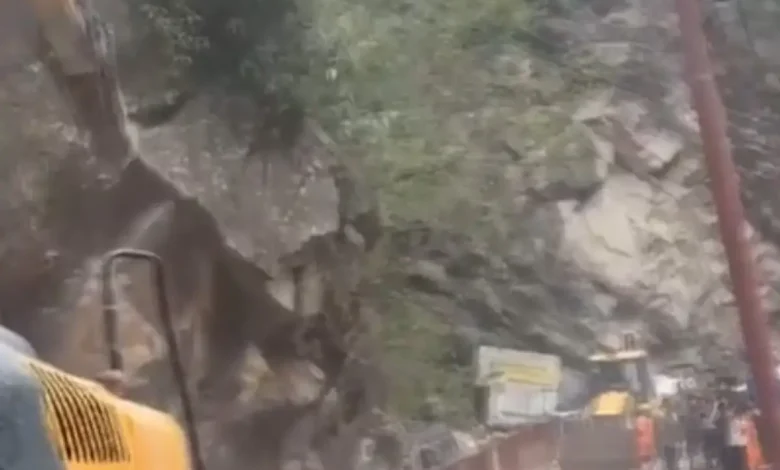 sonprayag-kedarnath-route-boulder-fall