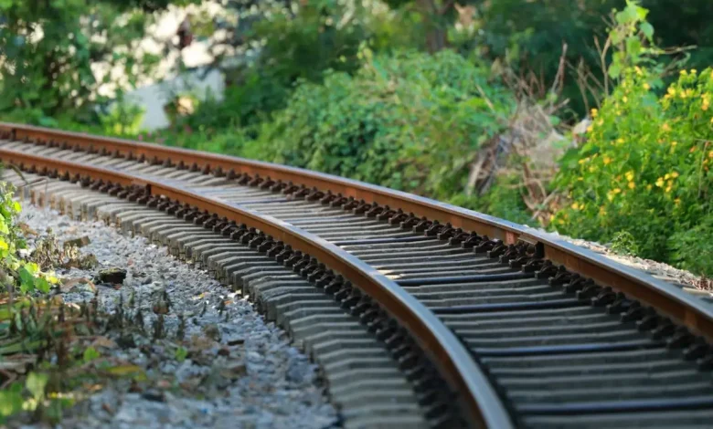 train-track